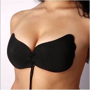 Black Adjustable Push Up Sticky Bra